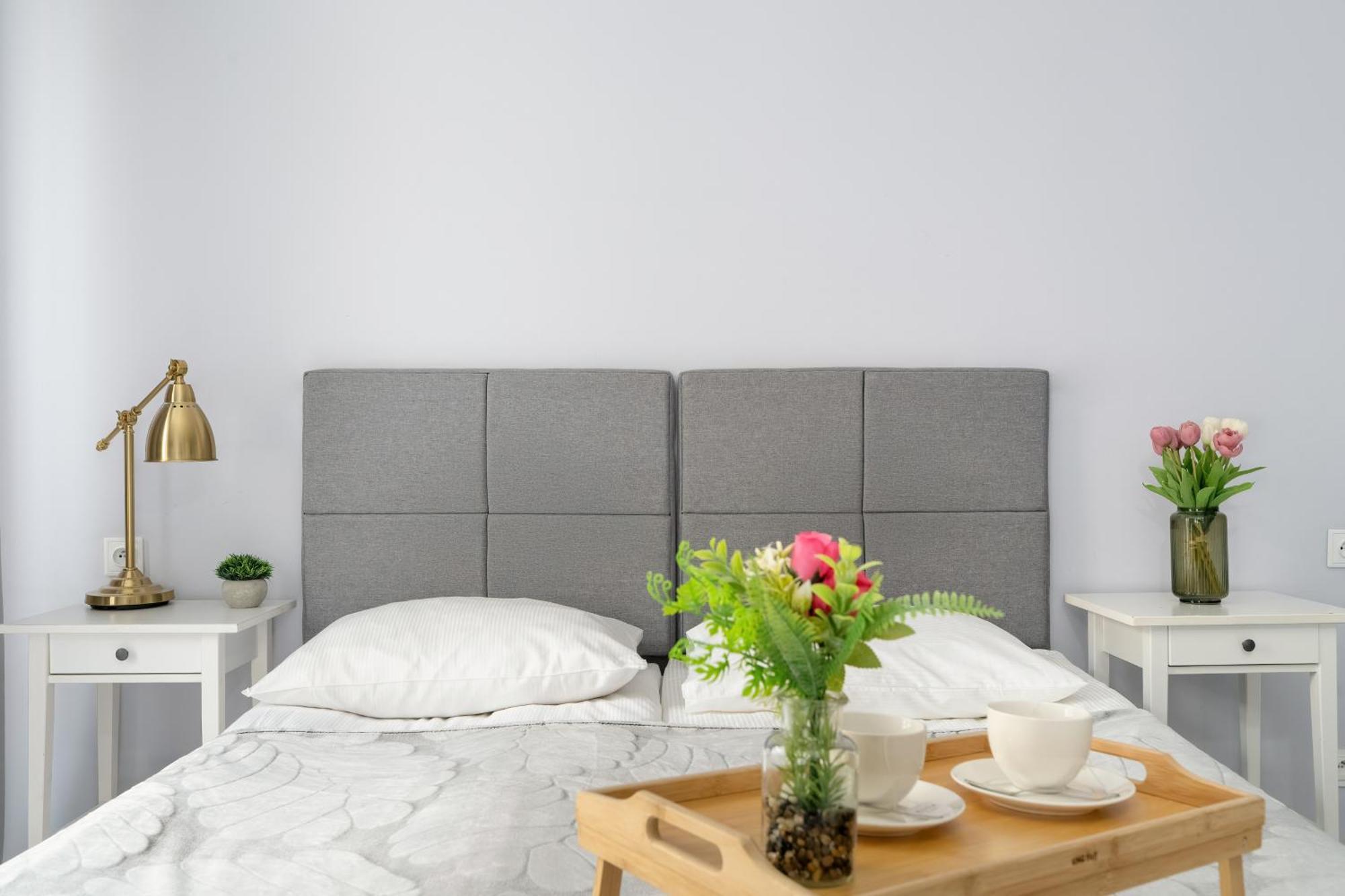 Stylowe I Eleganckie Studia Very Berry W Poznaniu By Renters Apartment
