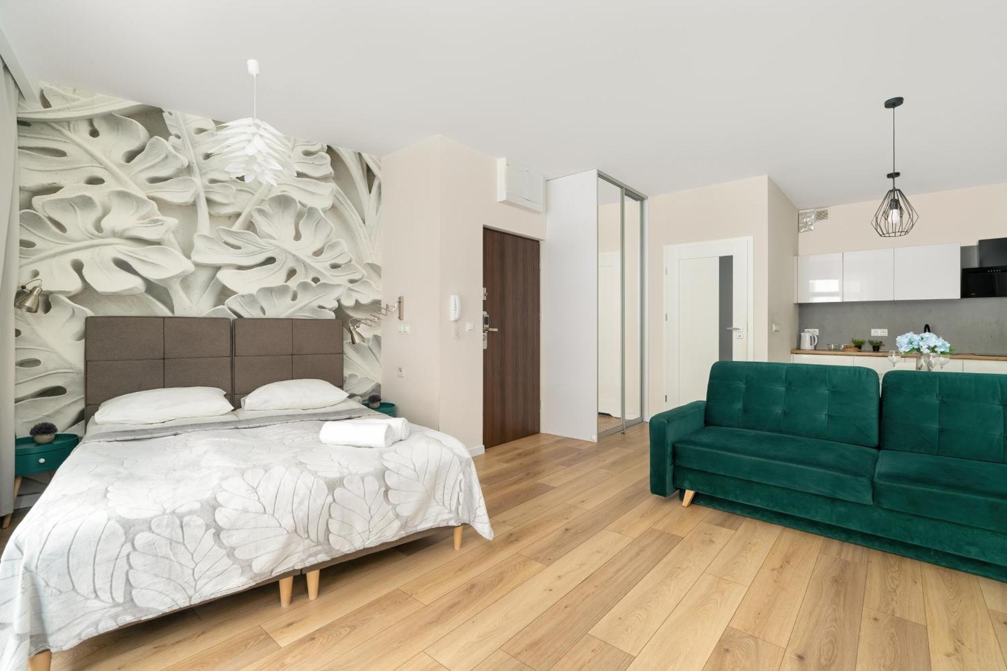 Stylowe I Eleganckie Studia Very Berry W Poznaniu By Renters Apartment Poznan