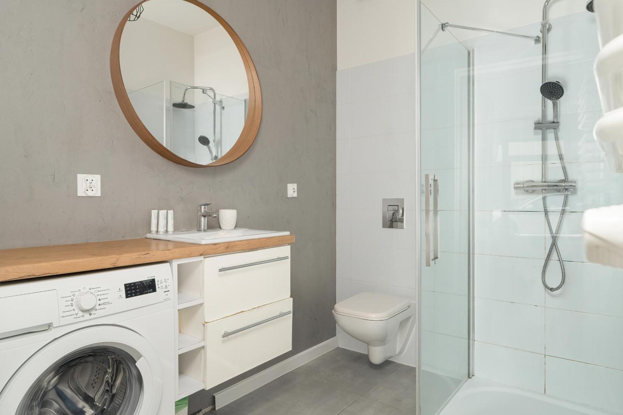 Apartment Stylowe I Eleganckie Studia Very Berry W Poznaniu By Renters *