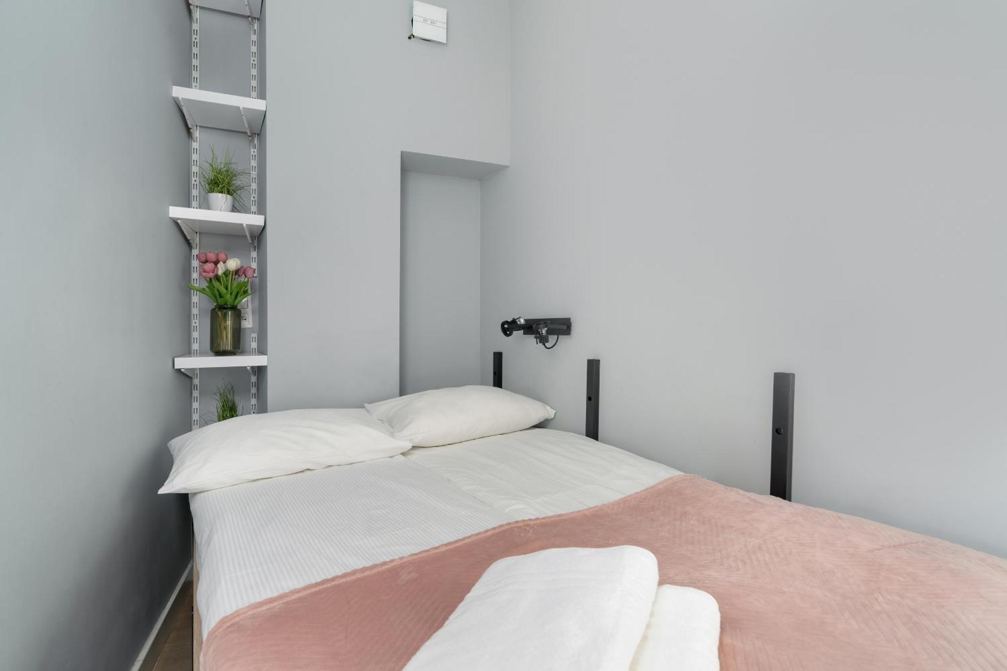 Stylowe I Eleganckie Studia Very Berry W Poznaniu By Renters * Poznan