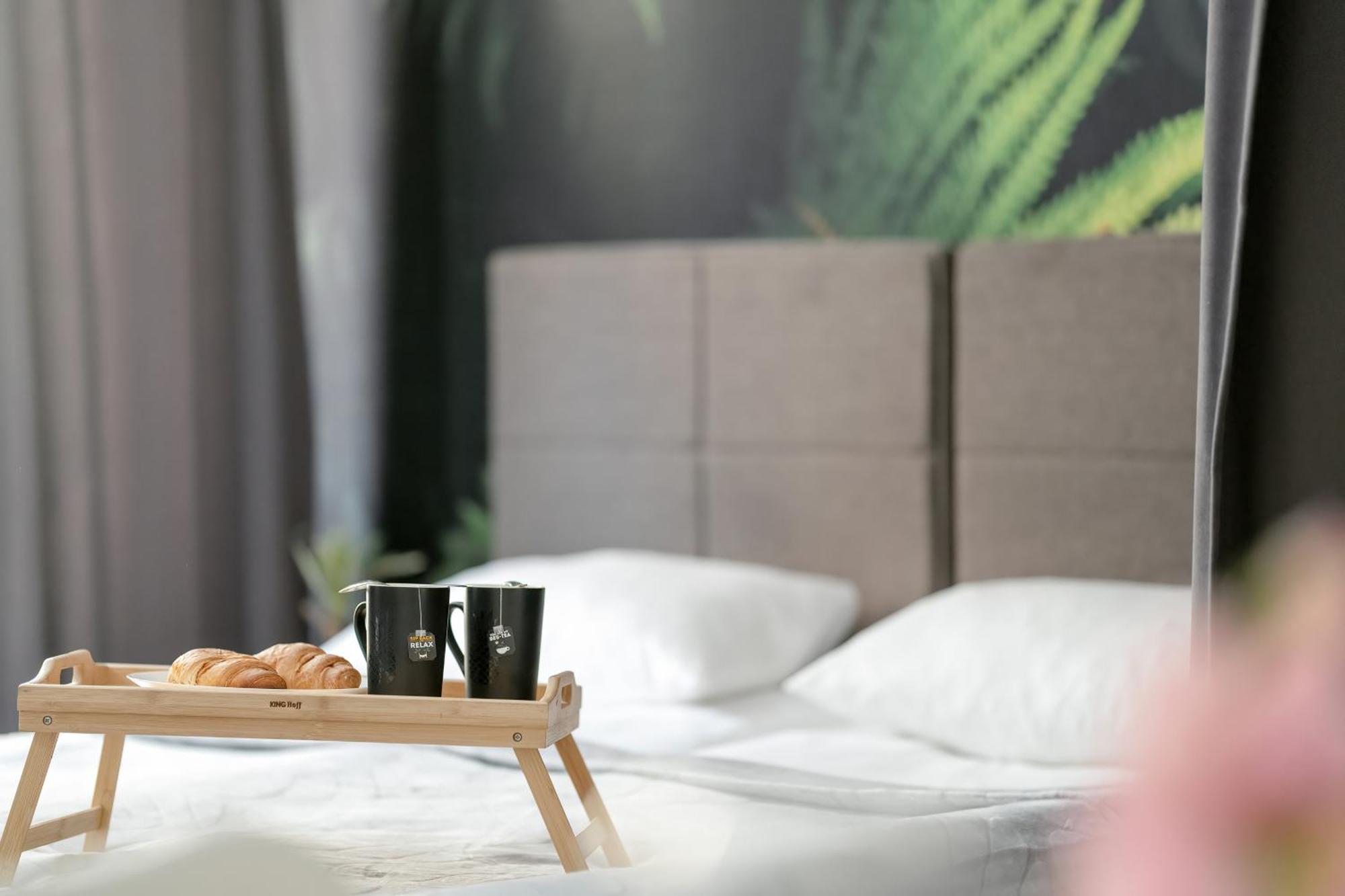 Stylowe I Eleganckie Studia Very Berry W Poznaniu By Renters Apartment Poznan